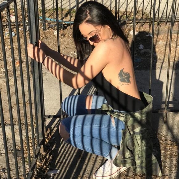 Meet your Posher, Estephania - Picture 1 of 1